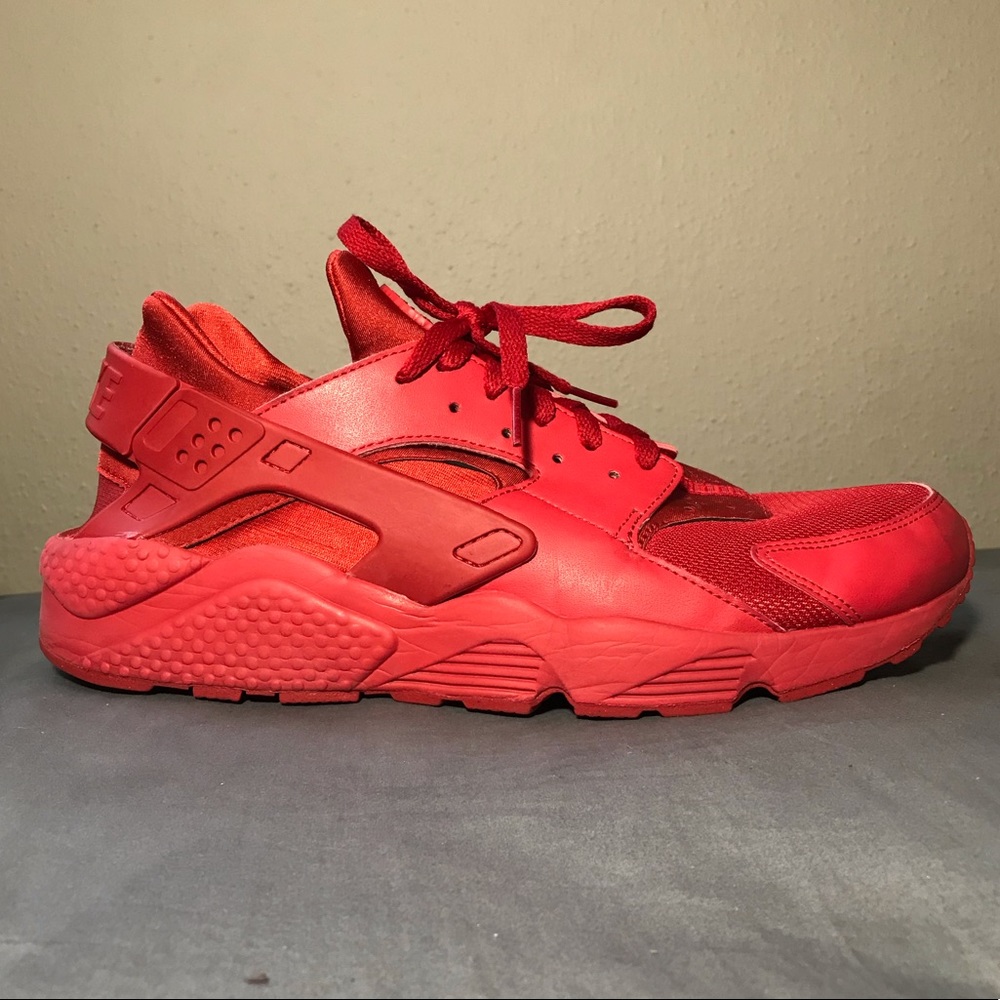 Nike Air Huarache “Varsity Red”